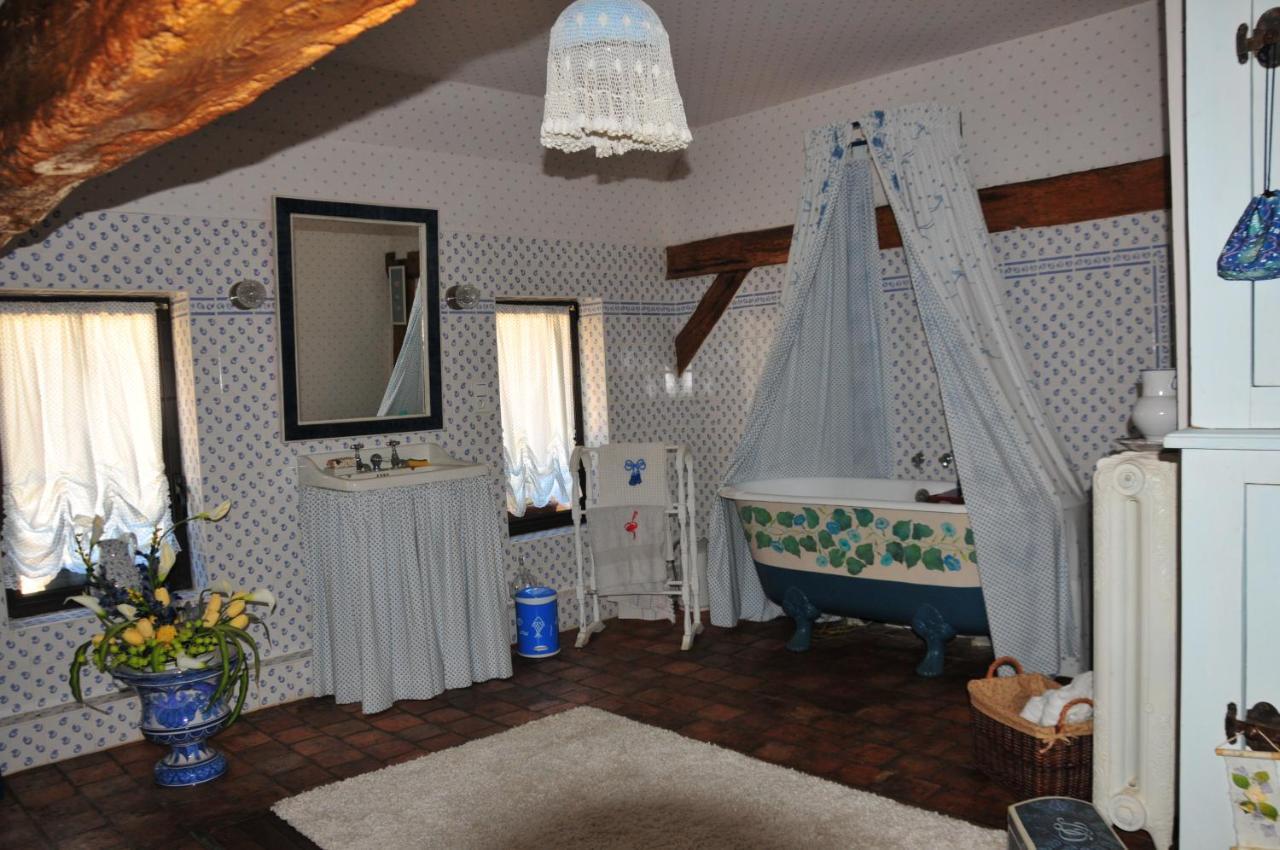 Les Guenins Bed & Breakfast Gien Luaran gambar