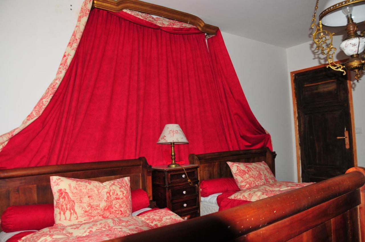 Les Guenins Bed & Breakfast Gien Luaran gambar