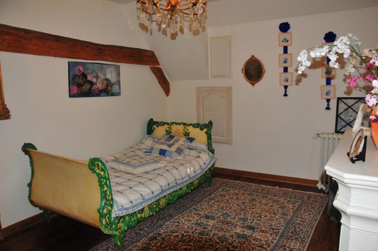 Les Guenins Bed & Breakfast Gien Luaran gambar